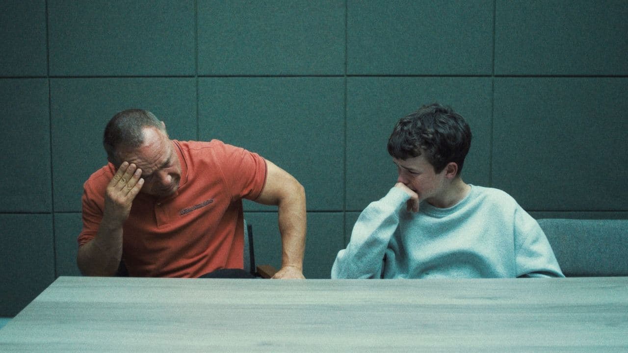 مراهق العائلة