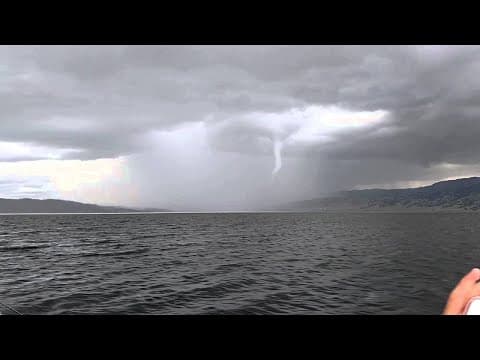 Serial Killer Earth Series - 01 When Lakes Attack